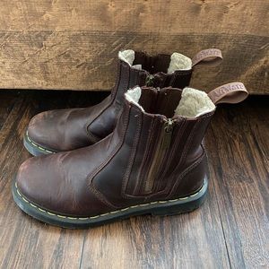 Womens Dr. Marten’s 2976 Wintergrip Chelsea boots